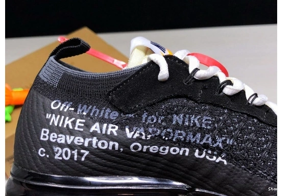  AA3831-001 VaporMax O-W Air 0318